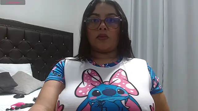 Snapshot of SarahThomsons chatting on 02/27/26, 06:30 SarahThomsons online show from 02/27/26, 06:30