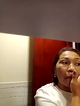 Snapshot of dannamomcerratt chatting on 02/22/26, 07:56 dannamomcerratt online show from 02/22/26, 07:56