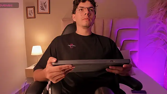 Axel Creed online show from 02/20/26, 02:19