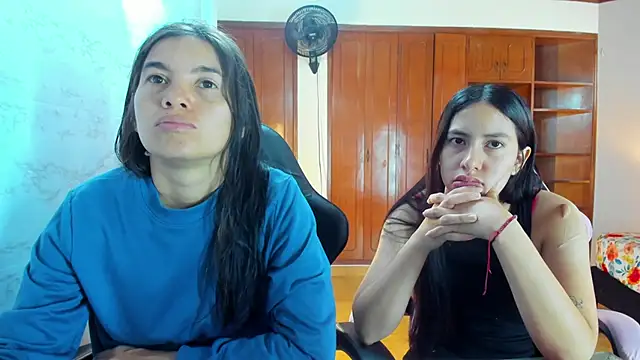 Snapshot of Emily_and_Soffy chatting on 02/07/26, 12:42 Emily and Soffy online show from 02/07/26, 12:42