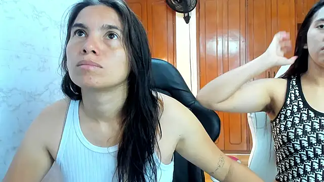 Snapshot of Emily_and_Soffy chatting on 02/25/26, 12:15 Emily and Soffy online show from 02/25/26, 12:15