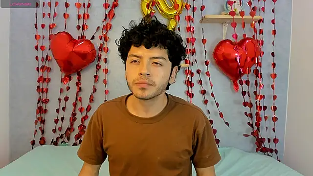 Eliotkinky online show from 02/21/26, 07:59