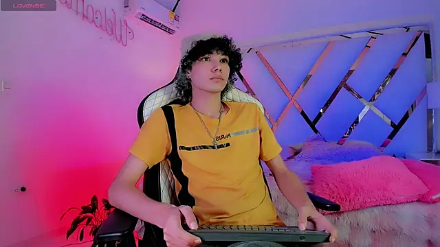 thanier 18 online show from 04/22/26, 07:37