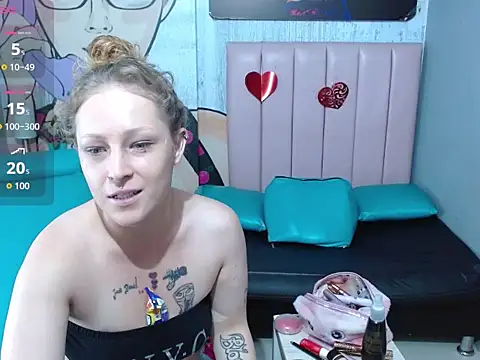 Snapshot of candywalthonrs707 chatting on 02/17/26, 05:52 candywalthonrs707 online show from 02/17/26, 05:52