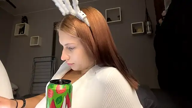 Snapshot of JeneeEady chatting on 02/06/26, 01:58 JeneeEady online show from 02/06/26, 01:58