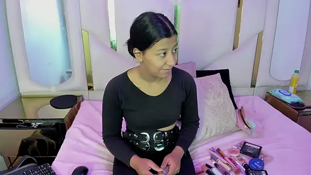 Vaneline2 online show from 04/23/26, 12:15