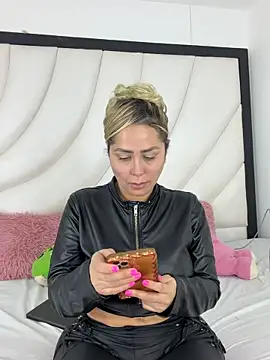 Snapshot of Angelicalove07 chatting on 02/18/26, 10:17 Angelicalove07 online show from 02/18/26, 10:17