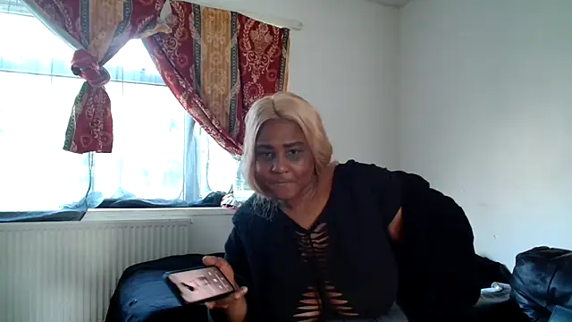 Snapshot of CurvySashia chatting on 02/24/26, 01:20 CurvySashia online show from 02/24/26, 01:20