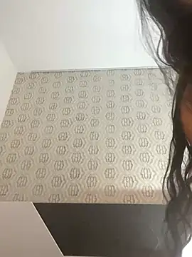 Mia rivers   online show from 07/06/26, 07:27