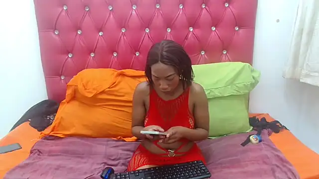 Snapshot of ExoticLenny32 chatting on 02/15/26, 12:25 ExoticLenny32 online show from 02/15/26, 12:25