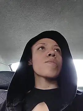 Snapshot of CharlotteKravizz chatting on 02/23/26, 08:17 CharlotteKravizz online show from 02/23/26, 08:17