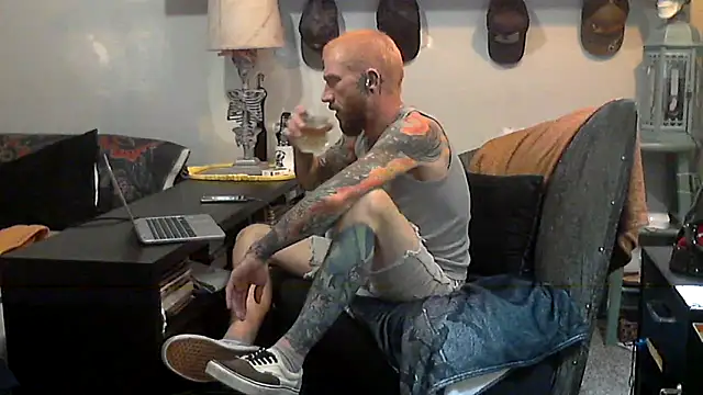 F D R  online show from 03/17/26, 03:33