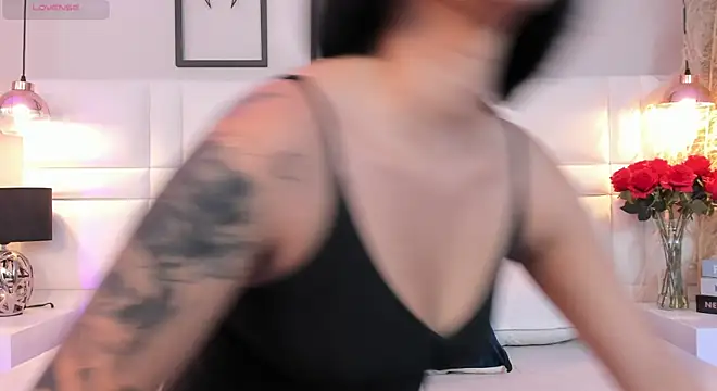 RaquelHyde  online show from 06/09/26, 08:20