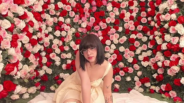 salome velour online show from 06/03/26, 12:41