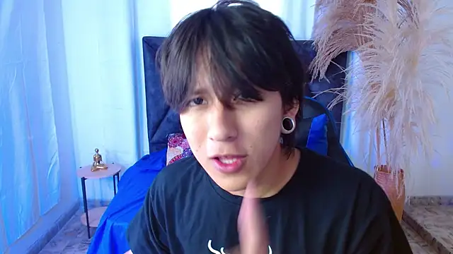 nikoo 18 online show from 03/28/26, 02:05