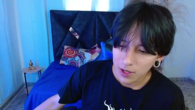 nikoo 18 online show from 04/11/26, 02:32