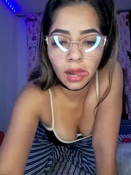  as una77 online show from 04/18/26, 04:05