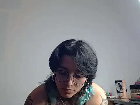 Snapshot of Ivyravens chatting on 02/28/26, 12:00 Ivyravens online show from 02/28/26, 12:00