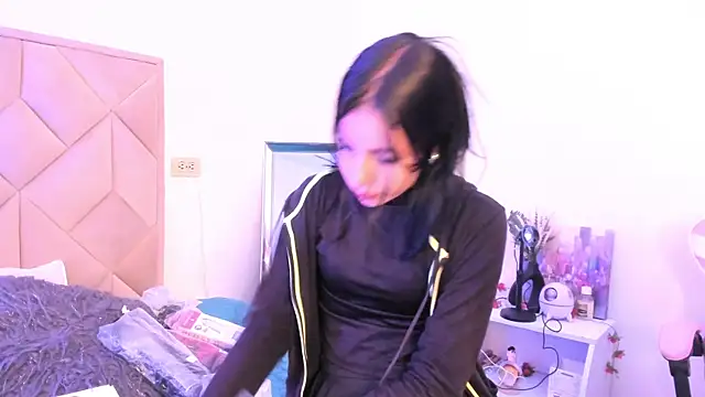 Chloe Miller 2 online show from 04/10/26, 08:35