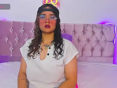 Snapshot of Black_Tara chatting on 02/18/26, 01:45 Black Tara online show from 02/18/26, 01:45