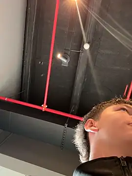 ARON LUXX online show from 04/15/26, 04:03