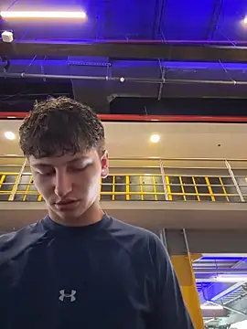 ARON LUXX online show from 04/21/26, 03:07