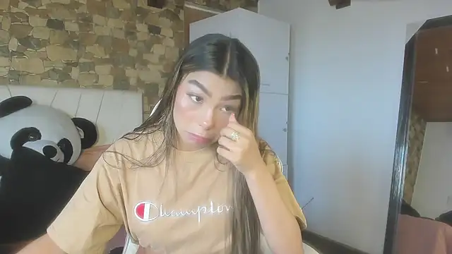 khaimi  online show from 04/15/26, 07:43