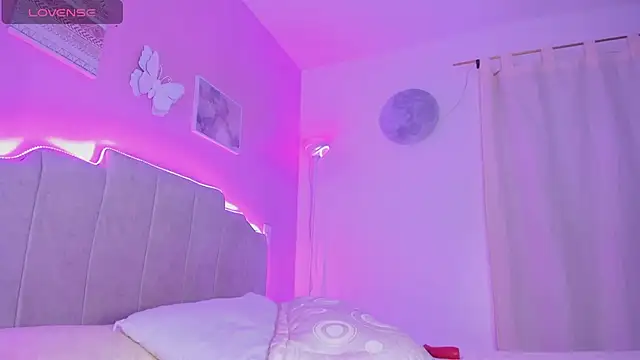 SofiaSiren online show from 04/17/26, 02:03