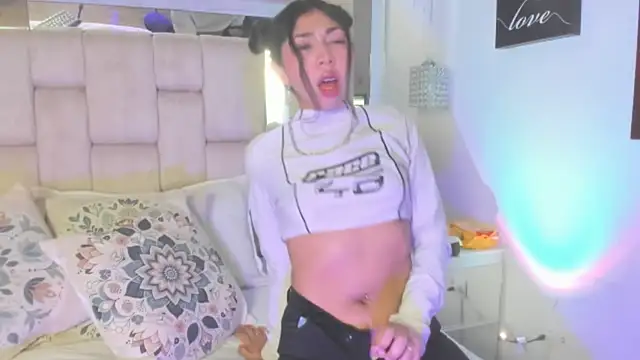 Eva cute7 online show from 04/15/26, 02:18