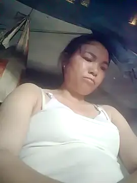 Snapshot of vivi1889 chatting on 03/02/26, 07:15 vivi1889 online show from 03/02/26, 07:15