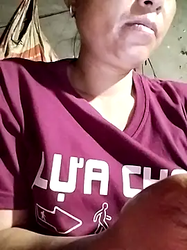 vivi1889 online show from 04/27/26, 12:47