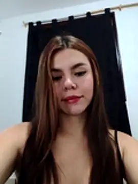 Snapshot of EmiNavarro chatting on 07/02/26, 03:23 EmiNavarro online show from 07/02/26, 03:23