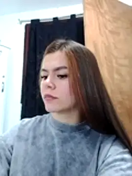 Snapshot of EmiNavarro chatting on 07/07/26, 02:58 EmiNavarro online show from 07/07/26, 02:58