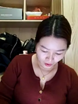 Snapshot of Jennie_dogy chatting on 05/12/26, 01:14 Jennie dogy online show from 05/12/26, 01:14