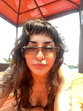 Snapshot of AngelaCox chatting on 07/17/26, 05:47 AngelaCox online show from 07/17/26, 05:47