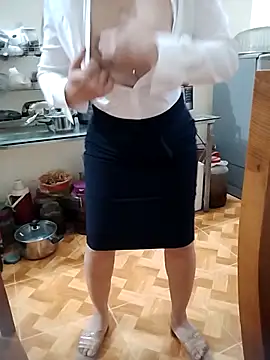 Snapshot of LiilyZi chatting on 02/27/26, 11:27 LiilyZi online show from 02/27/26, 11:27