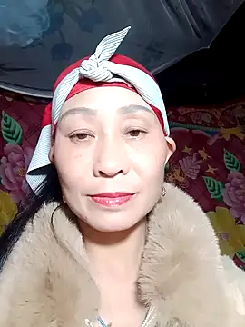 Snapshot of witch-xx chatting on 02/17/26, 12:23 witch-xx online show from 02/17/26, 12:23