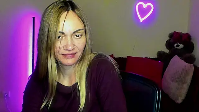 BlondMikey22 online show from 04/15/26, 07:58