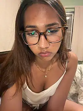 lyla luv online show from 06/12/26, 06:07
