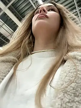 blonde exe online show from 04/24/26, 03:14