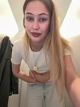blonde exe online show from 05/05/26, 03:31