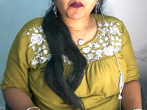 Saniya K2 online show from 04/24/26, 03:47