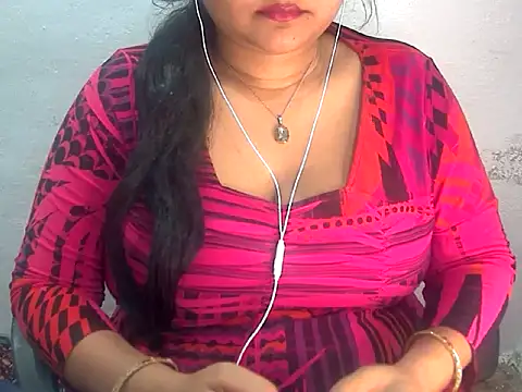 Snapshot of Saniya_K2 chatting on 05/07/26, 04:12 Saniya K2 online show from 05/07/26, 04:12