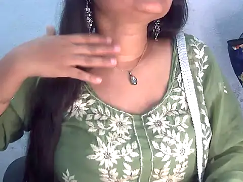 Snapshot of Saniya_K2 chatting on 05/15/26, 12:34 Saniya K2 online show from 05/15/26, 12:34