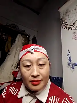 Snapshot of Jolie_sexy chatting on 02/21/26, 04:41 Jolie sexy online show from 02/21/26, 04:41