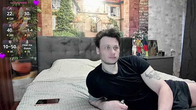  littleangie  online show from 04/23/26, 12:04