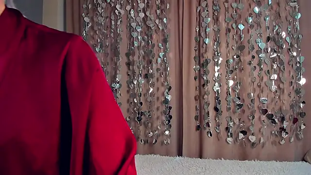 Snapshot of GoldenLenarz chatting on 02/25/26, 11:09 GoldenLenarz online show from 02/25/26, 11:09