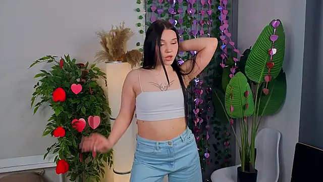 RoxannRunk online show from 02/16/26, 06:20