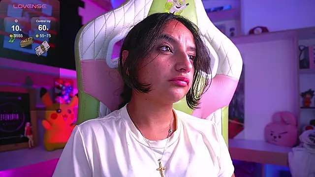  emily jonexs online show from 02/25/26, 12:42