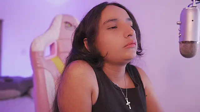  emily jonexs online show from 03/10/26, 09:53